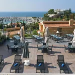 Отель Marina 4*