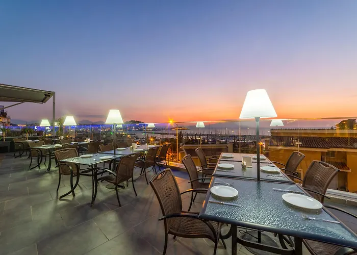 Marina Hotel