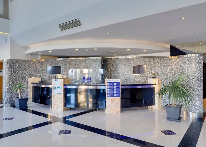 Marina Hotel