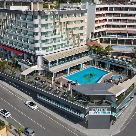 فندق Marina 4*