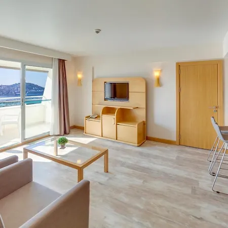 Marina Hotell 4*