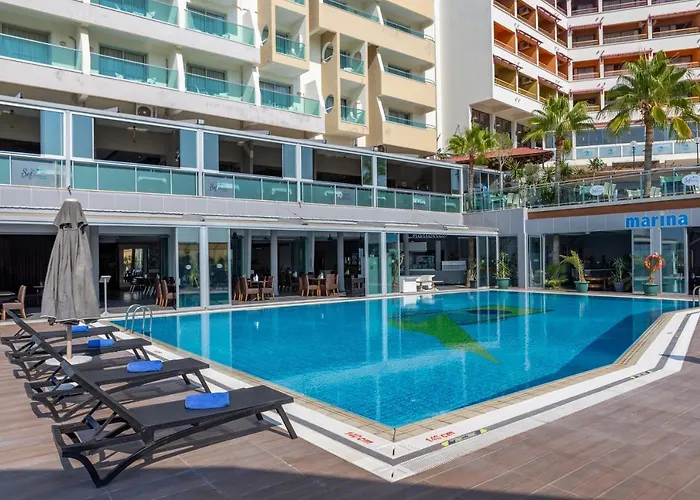 Marina 4*